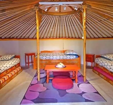 Aux Yourtes De La Fabrique Деревянный коттедж *