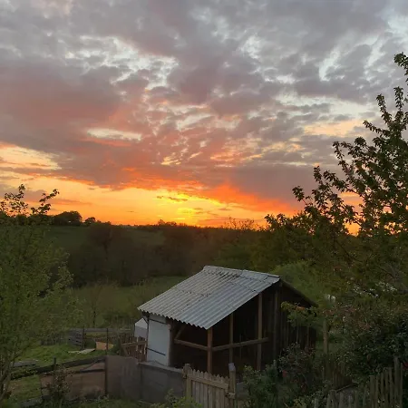 Aux Yourtes De La Fabrique Деревянный коттедж