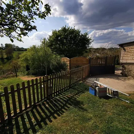 Aux Yourtes De La Fabrique Деревянный коттедж