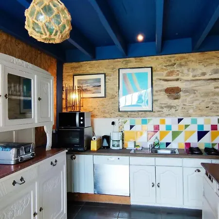 Деревянный коттедж Aux Yourtes De La Fabrique