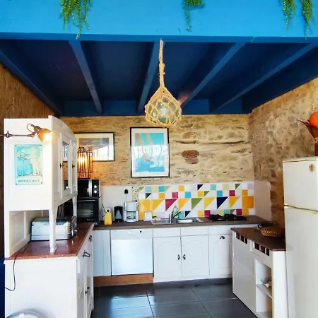 Aux Yourtes De La Fabrique Деревянный коттедж *