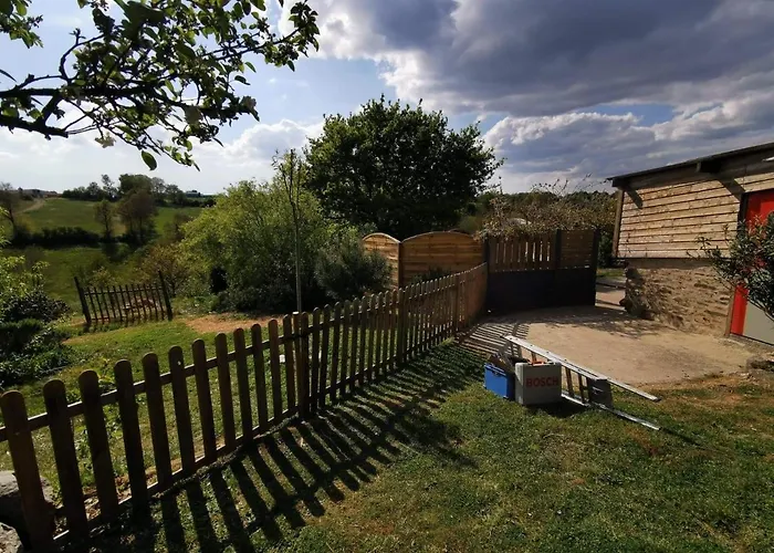 Aux Yourtes De La Fabrique Lodge