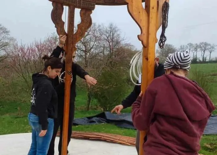 Aux Yourtes De La Fabrique Saint-Florent-des-Bois