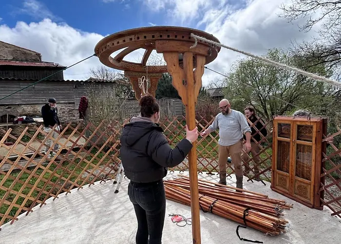 Aux Yourtes De La Fabrique *